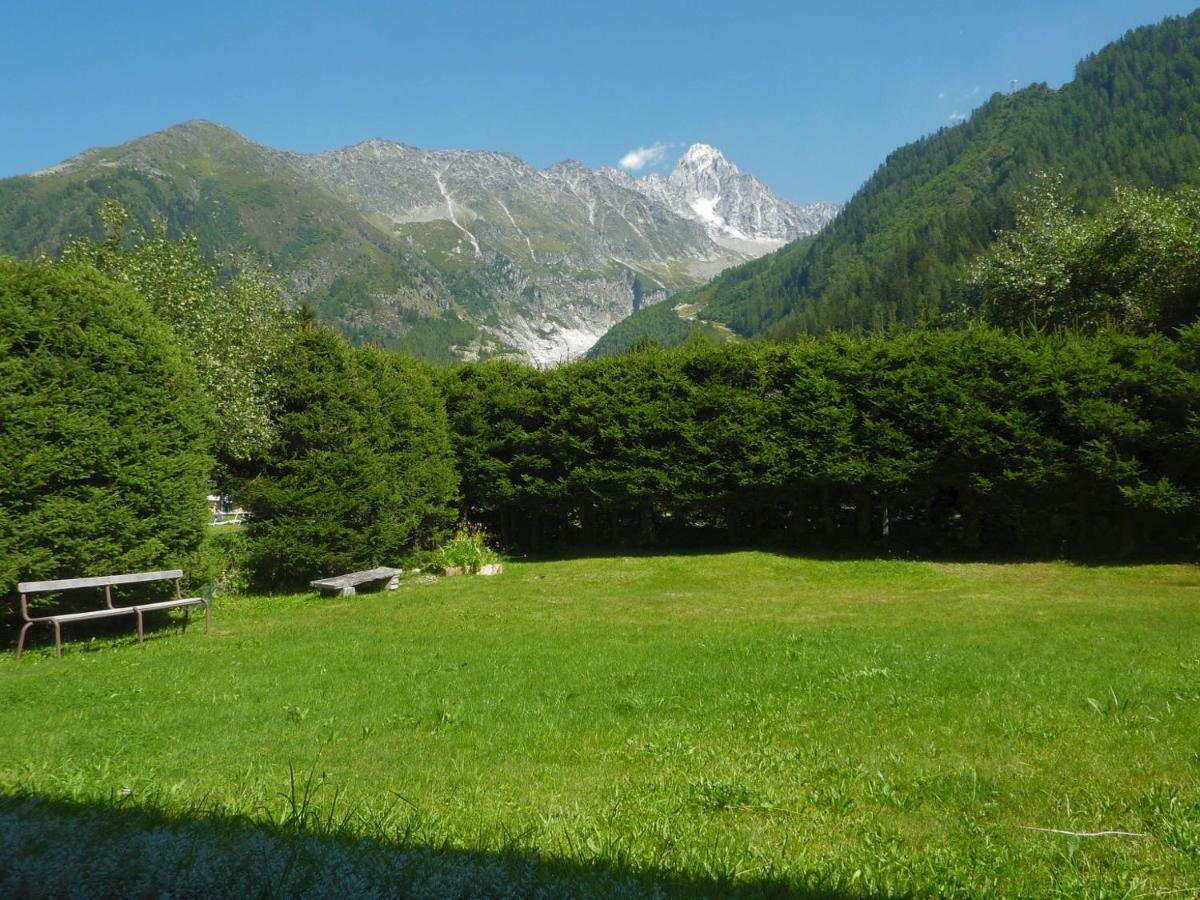 Chalets Pyrene Mont-Blanc Chamonix Exteriör bild